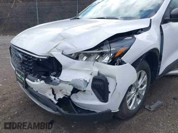2025 Ford Escape Active z VIN 1FMCU0GN0SUA19156, wystawiony jako IAAI lot #41815194 z przebiegiem Nie podano mil oraz . Historia ofert i sprzedaży dostępna na DreamBid. Obrazek 6.