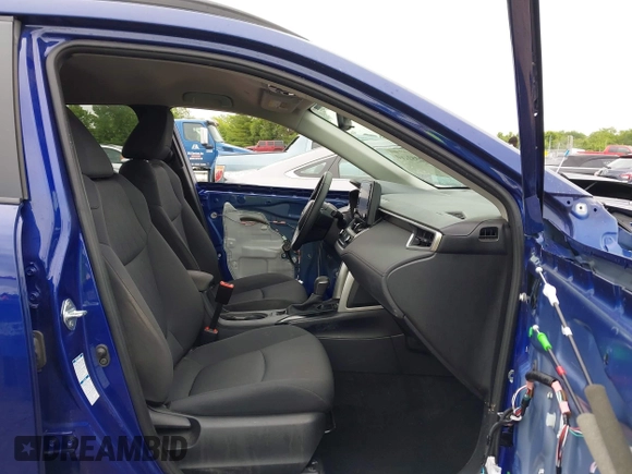 2022 Toyota Corolla Cross LE with VIN 7MUCAABG1NV042004, listed as a IAAI auction lot 42352160 with 58,442 mi miles and . Bid and sale history available at DreamBid. Image 5.