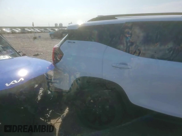 2022 GMC Terrain SLE z VIN 3GKALMEV8NL172749, wystawiony jako Copart lot #55876415 z przebiegiem Nie podano mil oraz Szkoda całkowita • Salvage title. Historia ofert i sprzedaży dostępna na DreamBid. Obrazek 14.