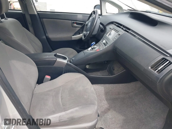 2015 Toyota Prius Four with VIN JTDKN3DU9F1990366, listed as a IAAI auction lot 41939354 with 229,152 mi miles and . Bid and sale history available at DreamBid. Image 5.