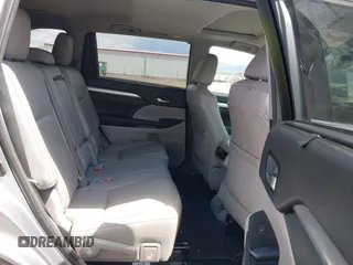 2015 Toyota Highlander XLE z VIN 5TDJKRFH9FS099780, wystawiony jako IAAI lot #42407689 z przebiegiem 159 406 mil mil oraz . Historia ofert i sprzedaży dostępna na DreamBid. Obrazek 8.