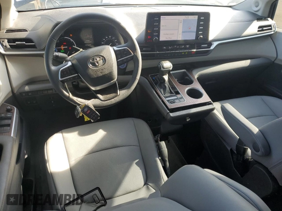 2024 Toyota Sienna XLE with VIN 5TDJSKFC5RS117675, listed as a Copart auction lot 59959235 with 21,541 mi miles and Non repairable. Bid and sale history available at DreamBid. Image 8.