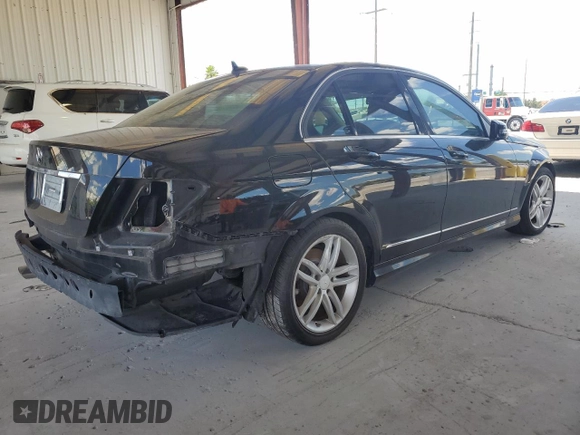 2013 Mercedes-Benz C 250 Sport с VIN WDDGF4HBXDR264988, выставлен на аукционе Copart как лот 65586095 с пробегом 95 168 миль миль и Чистый • Clean title. История ставок и продаж доступна на DreamBid. Изображение 3.
