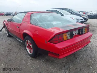 1992 Chevrolet Camaro RS with VIN 1G1FP23E7NL128405, listed as a IAAI auction lot 41730192 with 254,780 mi miles. Bid and sale history available at carsss.com. Image 3.