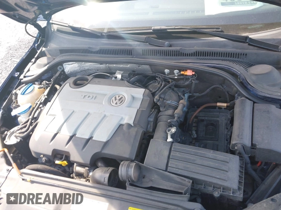 2014 Volkswagen Jetta TDI w/Premium/Nav with VIN 3VWLL7AJ3EM381929, listed as a IAAI auction lot 42539178 with 101,851 mi miles and . Bid and sale history available at DreamBid. Image 10.