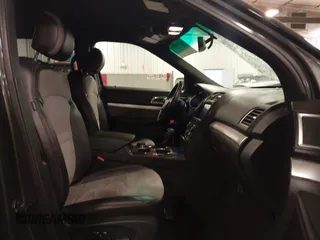 2017 Ford Explorer XLT with VIN 1FM5K8D86HGA22842, listed as a IAAI auction lot 41979924 with 103,486 mi miles and . Bid and sale history available at carsss.com. Image 5.