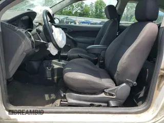 2003 Ford Focus ZX3 with VIN 3FAFP31383R117755, listed as a Copart auction lot 60668725 with 135,856 mi miles and Salvage title. Bid and sale history available at DreamBid. Image 7.