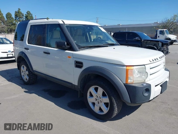 2005 Land Rover LR3 HSE with VIN SALAG25485A333581, listed as a IAAI auction lot 41937955 with 163,377 mi miles and . Bid and sale history available at DreamBid. Image 1.