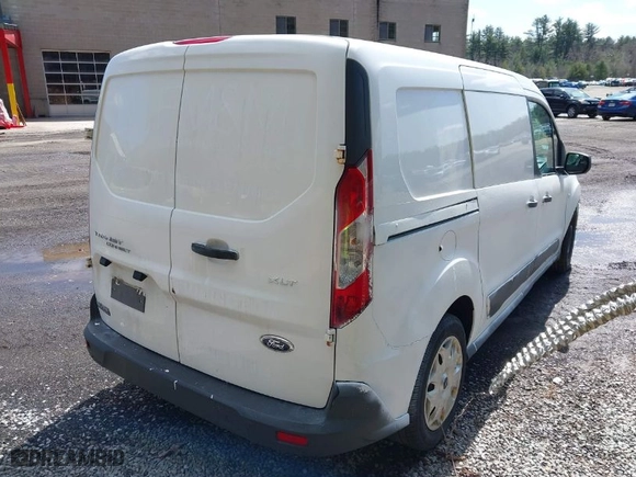 2015 Ford Transit Connect XLT with VIN NM0LS7F76F1178709, listed as a IAAI auction lot 41752040 with 213,022 mi miles. Bid and sale history available at carsss.com. Image 4.