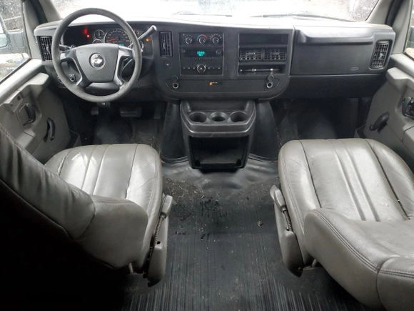 2009 Chevrolet Express Cargo Van with VIN 1GCFG15X591139565, listed as a Copart auction lot 86722474 with 260,502 mi miles and Salvage Title. Bid and sale history available at carsss.com. Image 8.