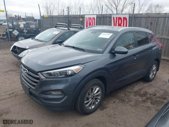 2016 Hyundai Tucson SE with VIN KM8J3CA43GU074302, listed as a IAAI auction lot 41957992 with 175,614 mi miles. Bid and sale history available at carsss.com. Image 2.