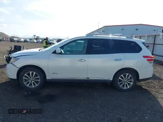 2014 Nissan Pathfinder Platinum Hybrid with VIN 5N1CR2MM6EC640419, listed as a IAAI auction lot 42003462 with 149,866 mi miles. Bid and sale history available at carsss.com. Image 14.