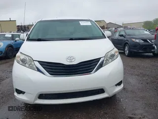 2012 Toyota Sienna LE AAS with VIN 5TDKK3DC3CS208853, listed as a IAAI auction lot 42205012 with 197,286 mi miles. Bid and sale history available at carsss.com. Image 12.
