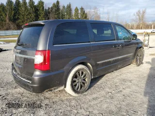 2016 Chrysler Town & Country S with VIN 2C4RC1HG5GR232888, listed as a Copart auction lot 86820734 with 97,253 mi miles and Salvage Title. Bid and sale history available at carsss.com. Image 3.