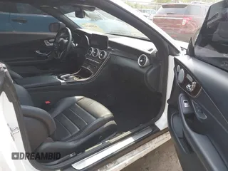 2019 Mercedes-Benz C 300 z VIN WDDWK8EB3KF783527, wystawiony jako IAAI lot #42486292 z przebiegiem 94 889 mil mil oraz . Historia ofert i sprzedaży dostępna na DreamBid. Obrazek 5.