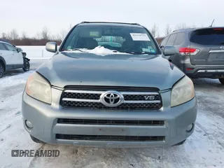 2008 Toyota RAV4 Ltd with VIN JTMBK31V886040432, listed as a IAAI auction lot 41554713 with 211,164 mi miles. Bid and sale history available at carsss.com. Image 12.
