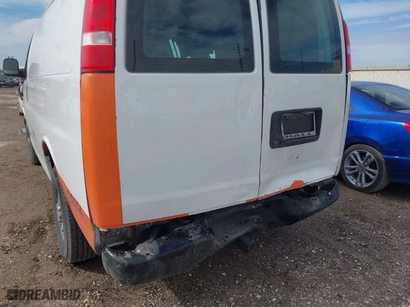 2021 GMC Savana Cargo Van with VIN 1GTW7AFP1M1307600, listed as a IAAI auction lot 41471643 with 63,565 mi miles. Bid and sale history available at carsss.com. Image 6.