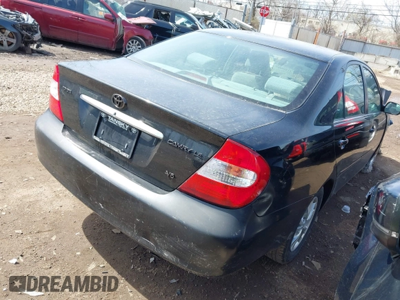 2004 Toyota Camry LE with VIN 4T1BF32KX4U078562, listed as a IAAI auction lot 41849865 with 1 mi miles. Bid and sale history available at carsss.com. Image 4.