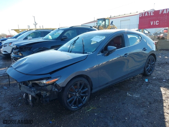 2020 Mazda Mazda3 Hatchback Premium Package with VIN JM1BPBNM3L1171528, listed as a IAAI auction lot 41123104 with 52,539 mi miles. Bid and sale history available at carsss.com. Image 18.