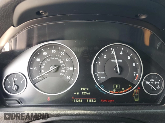 2015 BMW 4 Series 428i xDrive with VIN WBA3T1C55FP820640, listed as a Copart auction lot 60394605 with 111,288 mi miles and Salvage title. Bid and sale history available at DreamBid. Image 9.