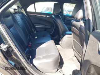 2012 Chrysler 300 Limited z VIN 2C3CCACG8CH227086, wystawiony jako IAAI lot #42315693 z przebiegiem 161 783 mil mil oraz . Historia ofert i sprzedaży dostępna na DreamBid. Obrazek 8.