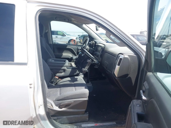 2018 Chevrolet Silverado 1500 LT with VIN 1GCVKREC9JZ379536, listed as a IAAI auction lot 41911896 with 116,582 mi miles. Bid and sale history available at carsss.com. Image 5.