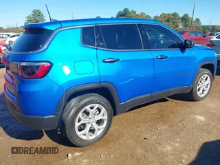 2024 Jeep Compass Sport с VIN 3C4NJDAN7RT139515, выставлен на аукционе IAAI как лот 40888483 с пробегом 7 253 миль миль и . История ставок и продаж доступна на DreamBid. Изображение 4.