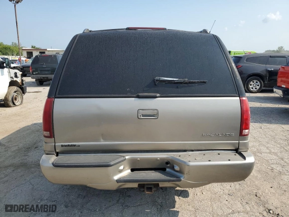 2000 Cadillac Escalade with VIN 1GYEK63R2YR210601, listed as a Copart auction lot 64108944 with 186,964 mi miles and Salvage Title. Bid and sale history available at carsss.com. Image 6.