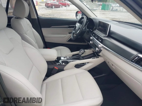 2022 Kia Telluride S with VIN 5XYP64HC0NG318575, listed as a IAAI auction lot 42607732 with 10,422 mi miles and . Bid and sale history available at DreamBid. Image 5.