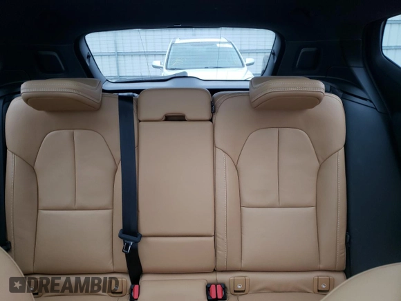 2019 Volvo XC40 Momentum z VIN YV4162UK8K2122135, wystawiony jako Copart lot #36300303 z przebiegiem 22 838 mil mil oraz . Historia ofert i sprzedaży dostępna na DreamBid. Obrazek 10.