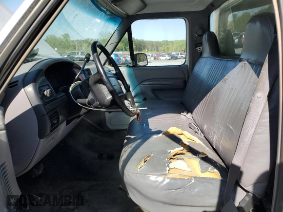 1996 Ford F-150 с VIN 1FTEF15Y3TLA05883, выставлен на аукционе Copart как лот 50356505 с пробегом 317 699 миль миль и Списание • Salvage title. История ставок и продаж доступна на DreamBid. Изображение 7.