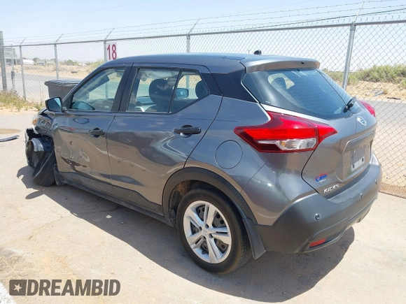 2020 Nissan Kicks S z VIN 3N1CP5BV9LL525082, wystawiony jako IAAI lot #42322672 z przebiegiem 48 035 mil mil oraz . Historia ofert i sprzedaży dostępna na DreamBid. Obrazek 3.