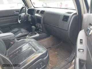 2007 Hummer H3 SUV with VIN 5GTDN13E878254575, listed as a IAAI auction lot 41861673 with 199,212 mi miles. Bid and sale history available at carsss.com. Image 5.