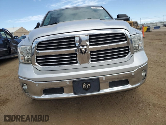 2015 Ram 1500 Outdoorsman z VIN 1C6RR6LT2FS692725, wystawiony jako Copart lot #55137515 z przebiegiem 148 400 mil mil oraz Szkoda całkowita • Salvage title. Historia ofert i sprzedaży dostępna na DreamBid. Obrazek 5.