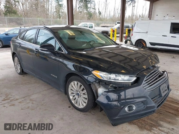 2016 Ford Fusion SE Hybrid with VIN 3FA6P0LU1GR106980, listed as a IAAI auction lot 41895379 with 200,226 mi miles. Bid and sale history available at carsss.com. Image 1.
