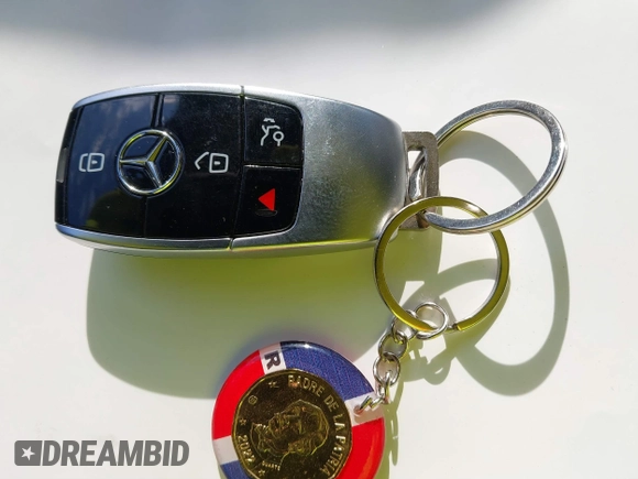 2019 Mercedes-Benz E 300 with VIN WDDZF4KB6KA570745, listed as a IAAI auction lot 40965933 with 66,680 mi miles and . Bid and sale history available at DreamBid. Image 11.
