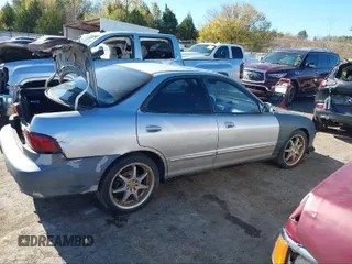 2001 Acura Integra z VIN JH4DB76611S001520, wystawiony jako IAAI lot #41390764 z przebiegiem 190 993 mil mil oraz . Historia ofert i sprzedaży dostępna na DreamBid. Obrazek 12.
