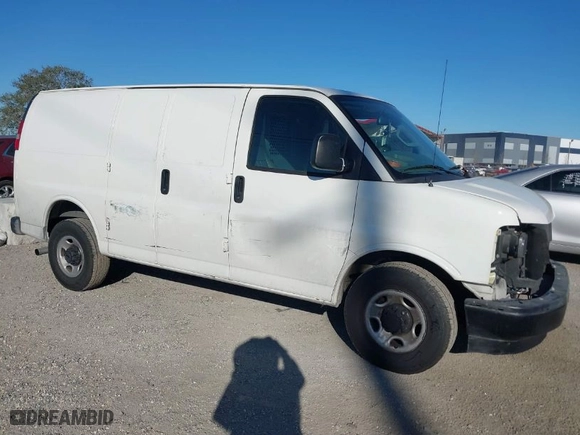 2017 Chevrolet Express Cargo Van with VIN 1GCWGAFFXH1347901, listed as a IAAI auction lot 41589988 with 138,564 mi miles. Bid and sale history available at carsss.com. Image 1.