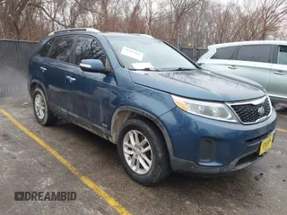 2014 Kia Sorento LX with VIN 5XYKTDA75EG550394, listed as a IAAI auction lot 41407165 with 147,878 mi miles. Bid and sale history available at carsss.com. Image 1.