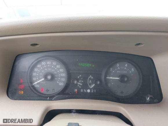2007 Mercury Grand Marquis GS with VIN 2MEFM74V27X609128, listed as a IAAI auction lot 41474359 with 99,050 mi miles. Bid and sale history available at carsss.com. Image 7.