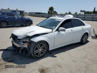 2014 Mercedes-Benz C 250 Sport with VIN WDDGF4HB2EA940916, listed as a Copart auction lot 62550455 with 91,691 mi miles and Salvage title. Bid and sale history available at DreamBid. Image 1.