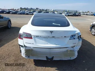 2018 Tesla Model S 75D с VIN 5YJSA1E27JF241451, выставлен на аукционе IAAI как лот 42374353 с пробегом 76 543 миль миль и . История ставок и продаж доступна на DreamBid. Изображение 17.