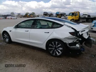 2025 Tesla Model 3 Long Range z VIN 5YJ3E1EBXSF968724, wystawiony jako Copart lot #53128525 z przebiegiem 1 127 mil mil oraz Szkoda całkowita • Salvage title. Historia ofert i sprzedaży dostępna na DreamBid. Obrazek 2.