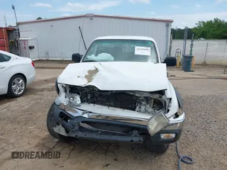 2001 Toyota Tacoma PreRunner z VIN 5TEGN92N11Z738985, wystawiony jako IAAI lot #42145856 z przebiegiem 385 673 mil mil oraz . Historia ofert i sprzedaży dostępna na DreamBid. Obrazek 6.
