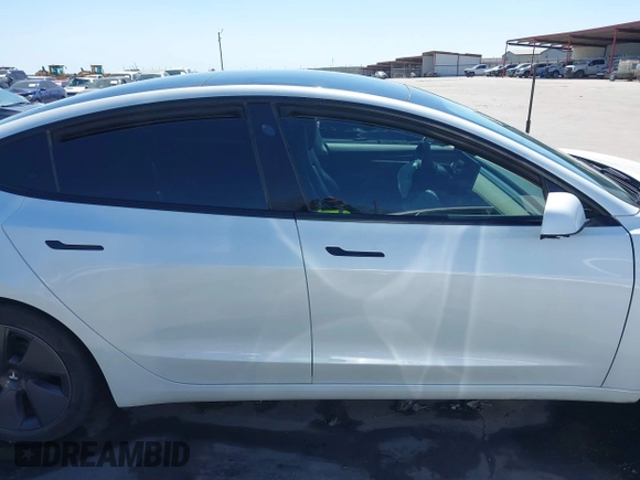 2023 Tesla Model 3 z VIN 5YJ3E1EA0PF608506, wystawiony jako IAAI lot #41748862 z przebiegiem 15 mil mil oraz . Historia ofert i sprzedaży dostępna na DreamBid. Obrazek 13.