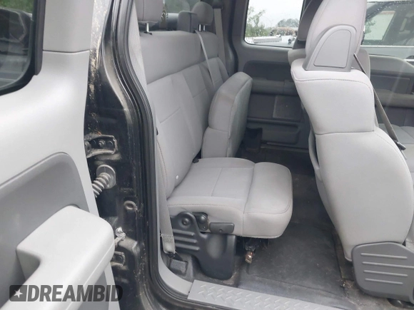 2006 Ford F-150 STX with VIN 1FTRX12W76NB53545, listed as a IAAI auction lot 42135960 with 201,322 mi miles. Bid and sale history available at carsss.com. Image 8.