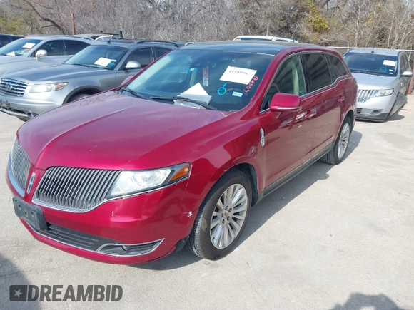 2014 Lincoln MKT EcoBoost z VIN 2LMHJ5AT9EBL55440, wystawiony jako IAAI lot #41589967 z przebiegiem 194 408 mil mil oraz . Historia ofert i sprzedaży dostępna na DreamBid. Obrazek 17.