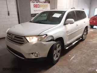 2011 Toyota Highlander Limited with VIN 5TDYK3EHXBS031334, listed as a IAAI auction lot 41521311 with 134,230 mi miles. Bid and sale history available at carsss.com. Image 2.