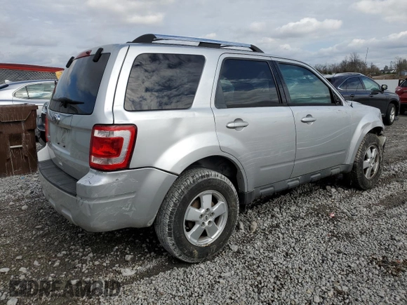 2011 Ford Escape Limited z VIN 1FMCU0E77BKA37976, wystawiony jako Copart lot #50186145 z przebiegiem Nie podano mil oraz Szkoda całkowita • Salvage title. Historia ofert i sprzedaży dostępna na DreamBid. Obrazek 3.