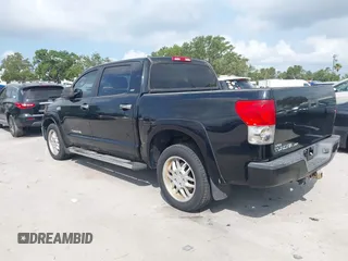 2008 Toyota Tundra z VIN 5TBEV541X8S482775, wystawiony jako IAAI lot #42225319 z przebiegiem 177 683 mil mil oraz . Historia ofert i sprzedaży dostępna na DreamBid. Obrazek 3.